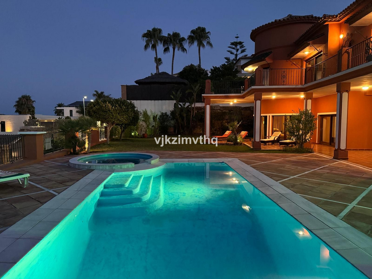 5 Bedroom Villa for Sale in Benahavís — 6