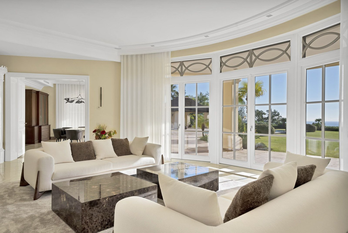 5 Bedroom Villa for Sale in Benahavís — 2