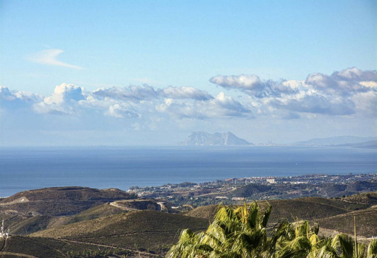 5 Bedroom Villa for Sale in La Zagaleta — 3