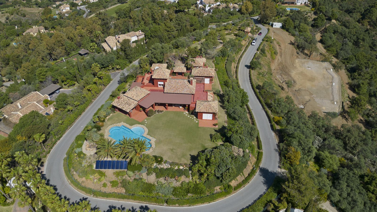 5 Bedroom Villa for Sale in La Zagaleta — 6
