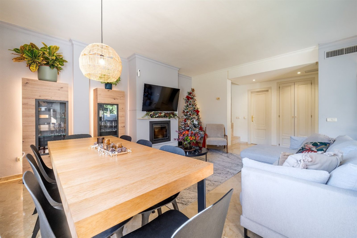 3 Bedroom Apartment for Sale in La Quinta — 3