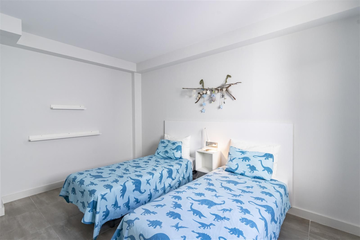 3 Bedroom Villa for Sale in San Pedro de Alcántara — view 17