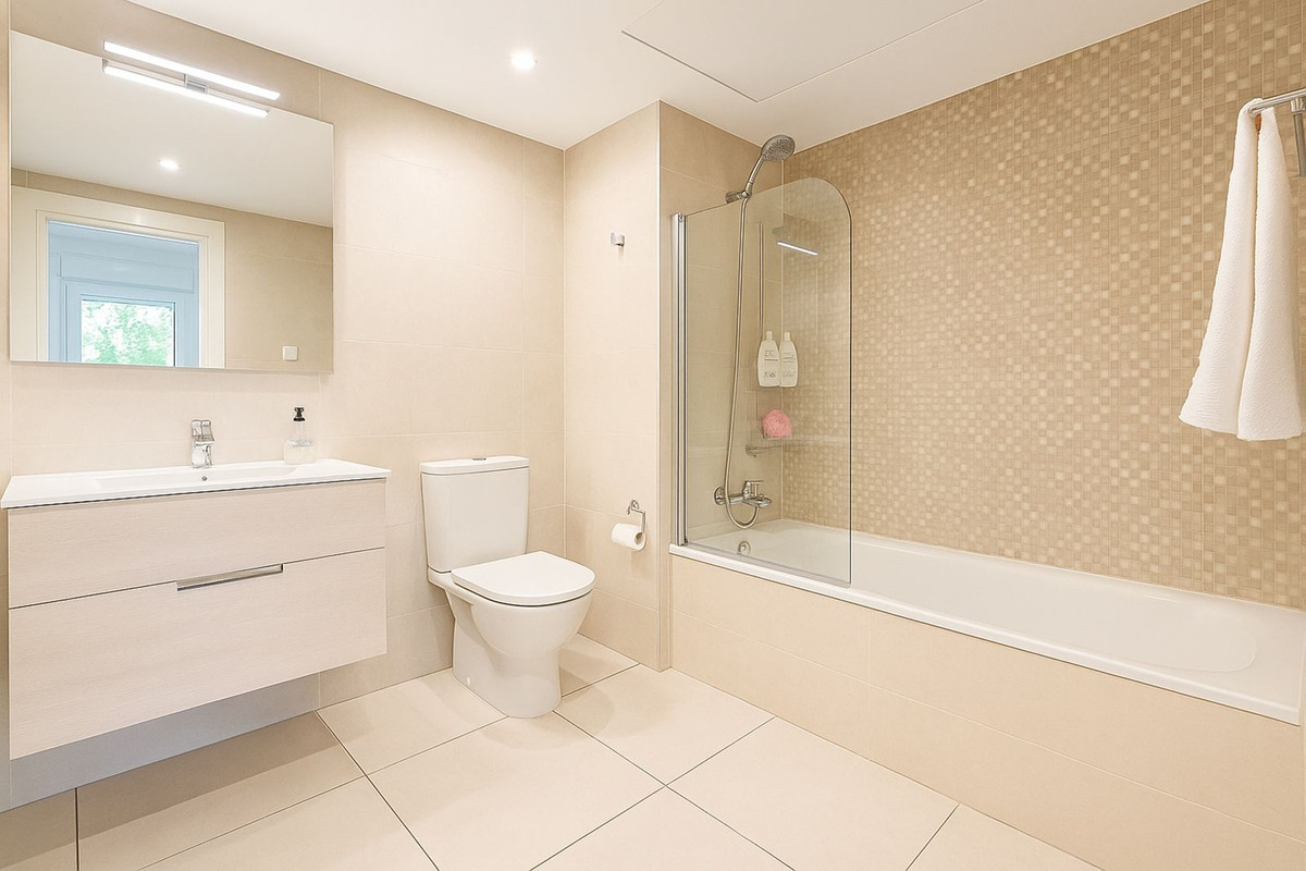 3 Bedroom Apartment for Sale in Nueva Andalucía — 5