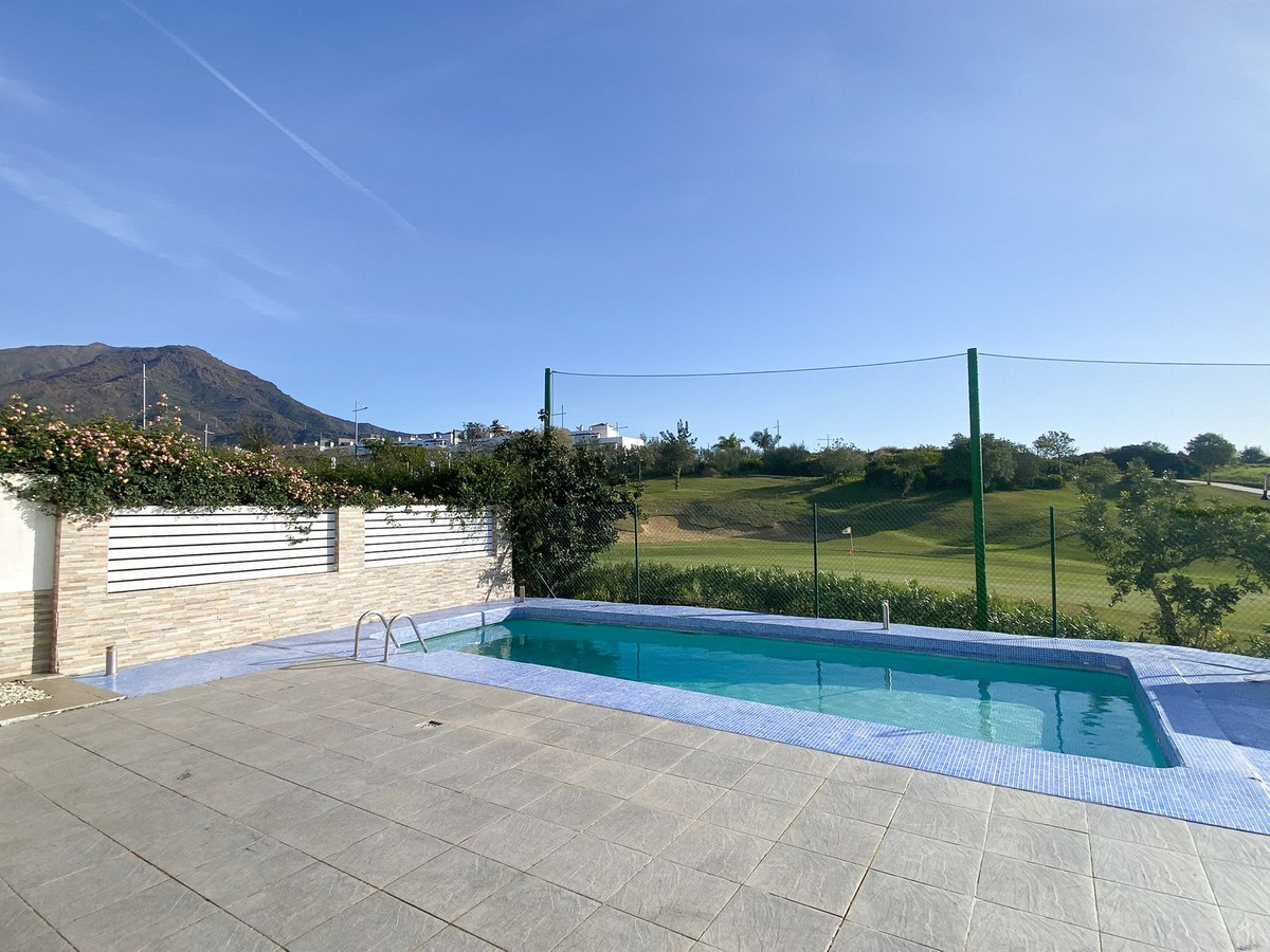 5 Bedroom Villa for Sale in Valle Romano