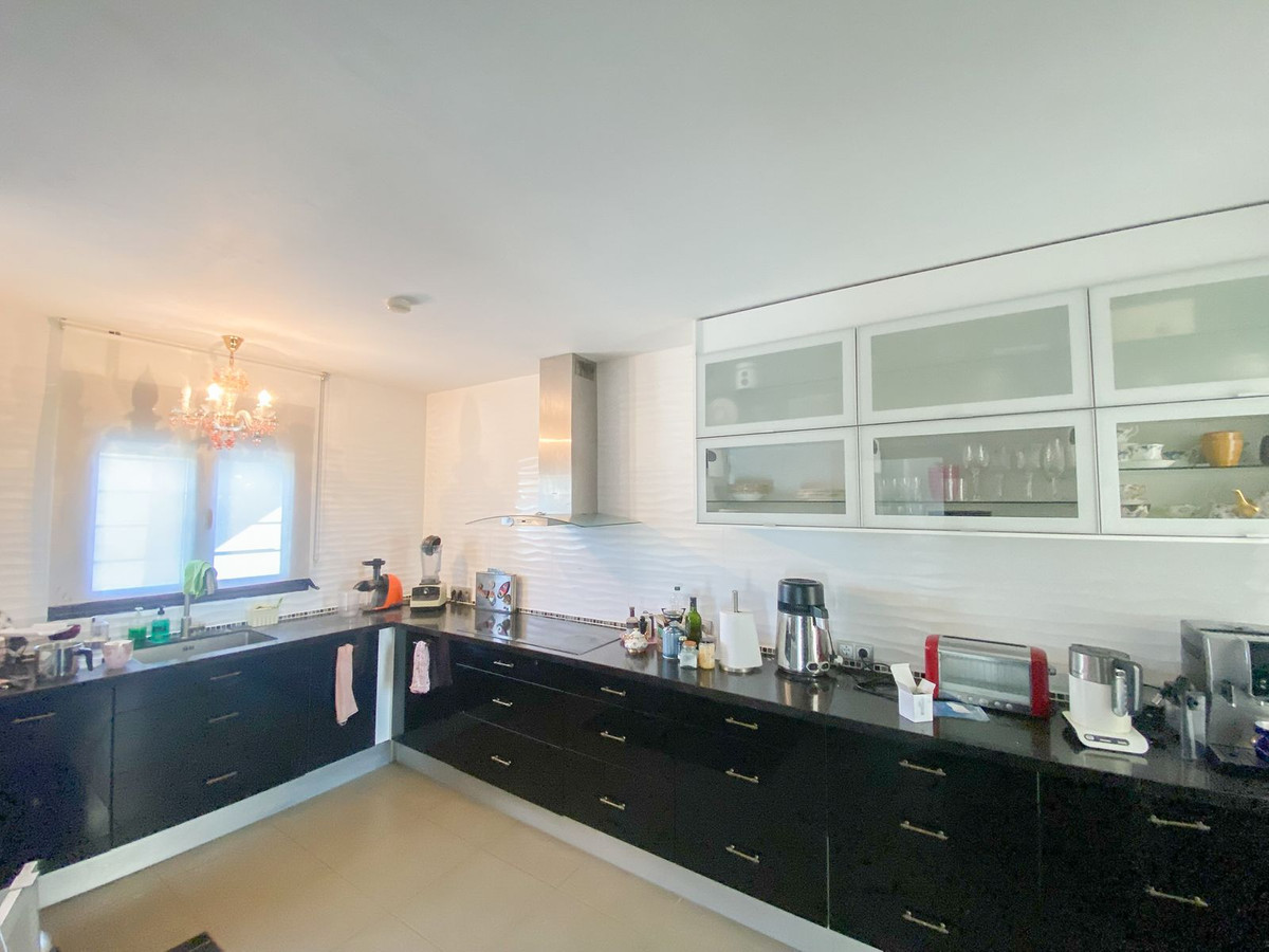5 Bedroom Villa for Sale in Valle Romano — 8