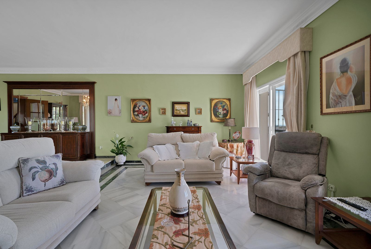 6 Bedroom Villa for Sale in San Pedro de Alcántara — view 15