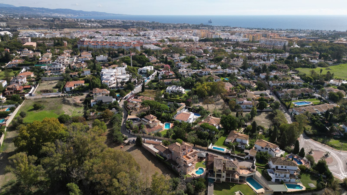 6 Bedroom Villa for Sale in San Pedro de Alcántara — 6