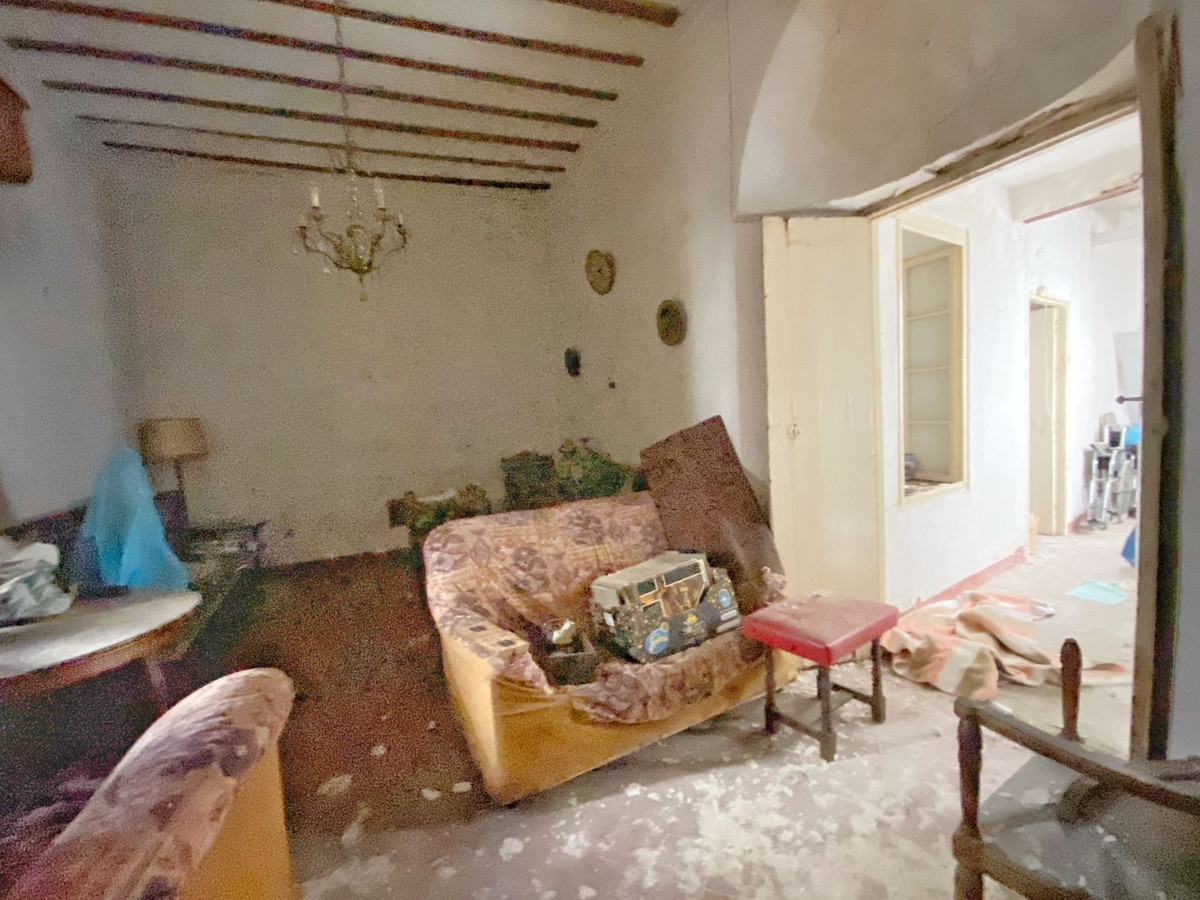6 Bedroom Apartment for Sale in Marbella — 7