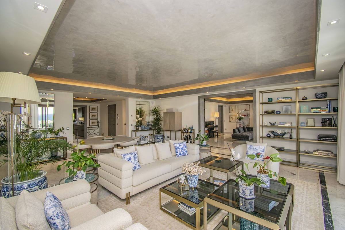 4 Bedroom Apartment for Sale in Sierra Blanca — 2