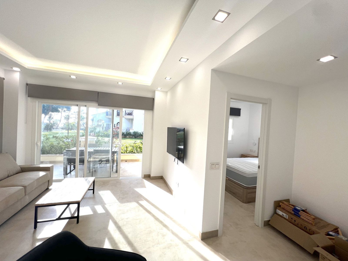 2 Bedroom Apartment for Sale in Puerto Banús — 4