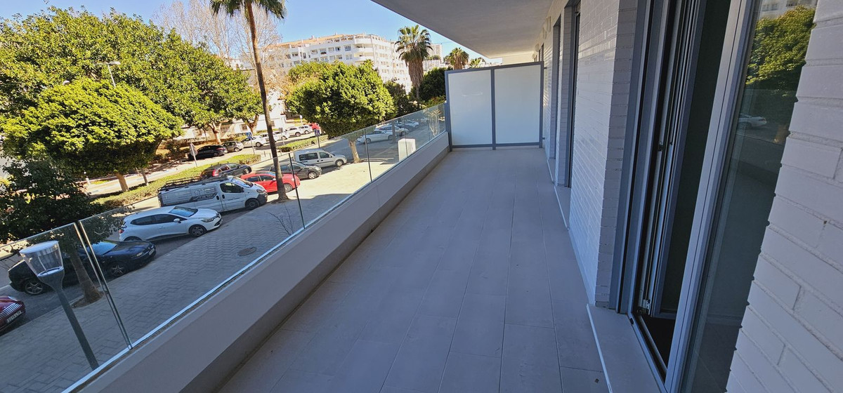 3 Bedroom Apartment for Sale in Nueva Andalucía — 2