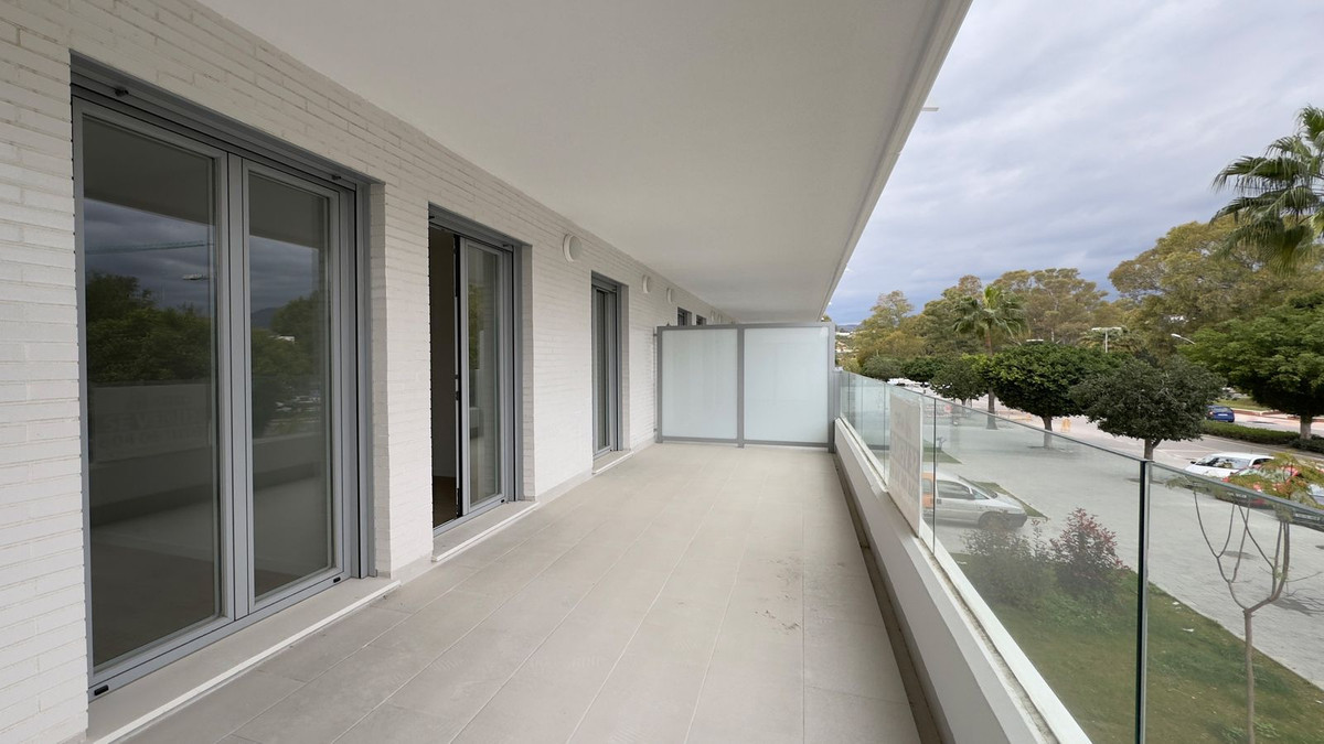 3 Bedroom Apartment for Sale in Nueva Andalucía — 4