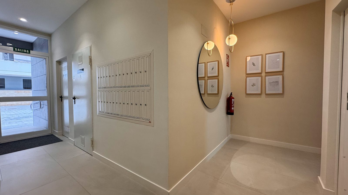 3 Bedroom Apartment for Sale in Nueva Andalucía — 6