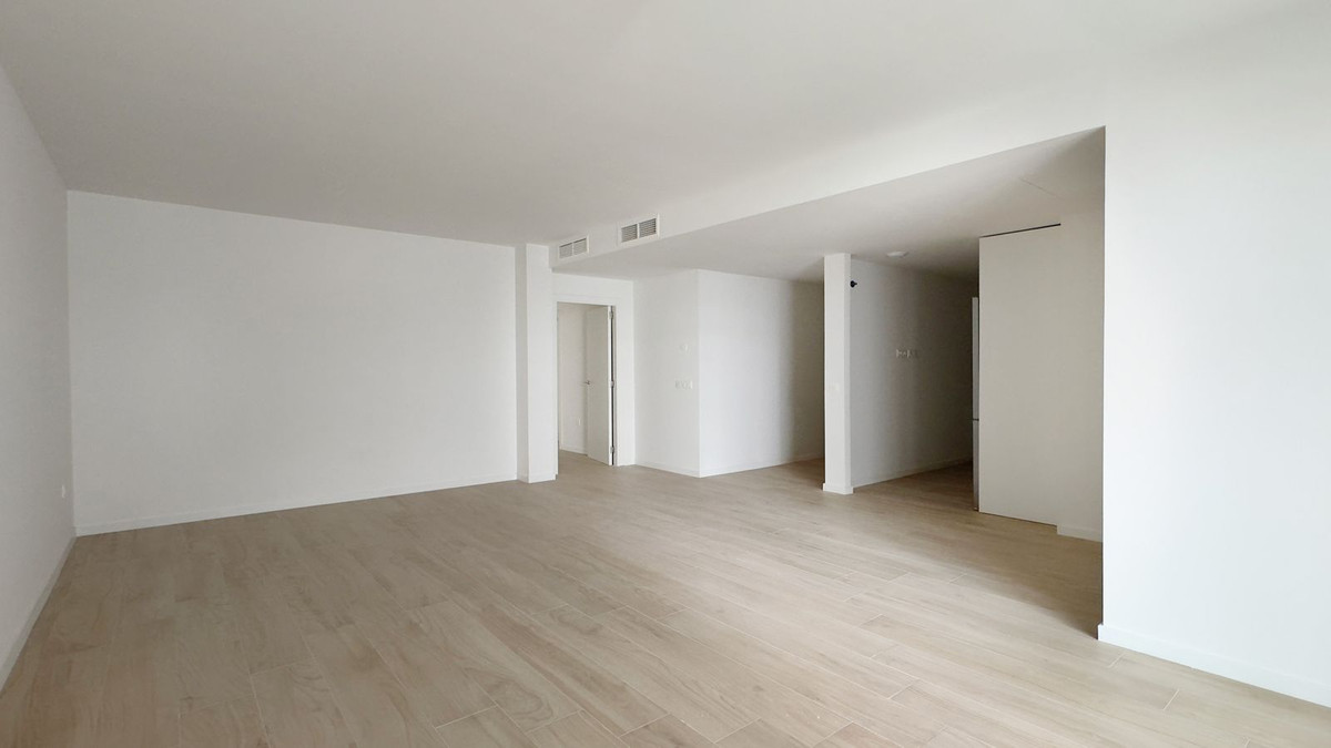 3 Bedroom Apartment for Sale in Nueva Andalucía — 8