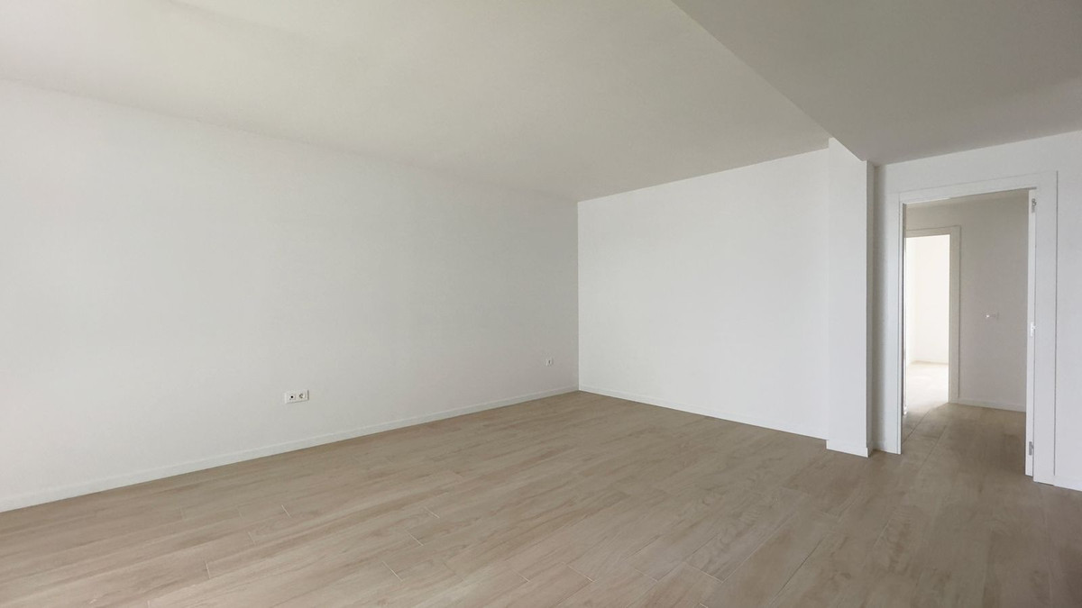 3 Bedroom Apartment for Sale in Nueva Andalucía — 9