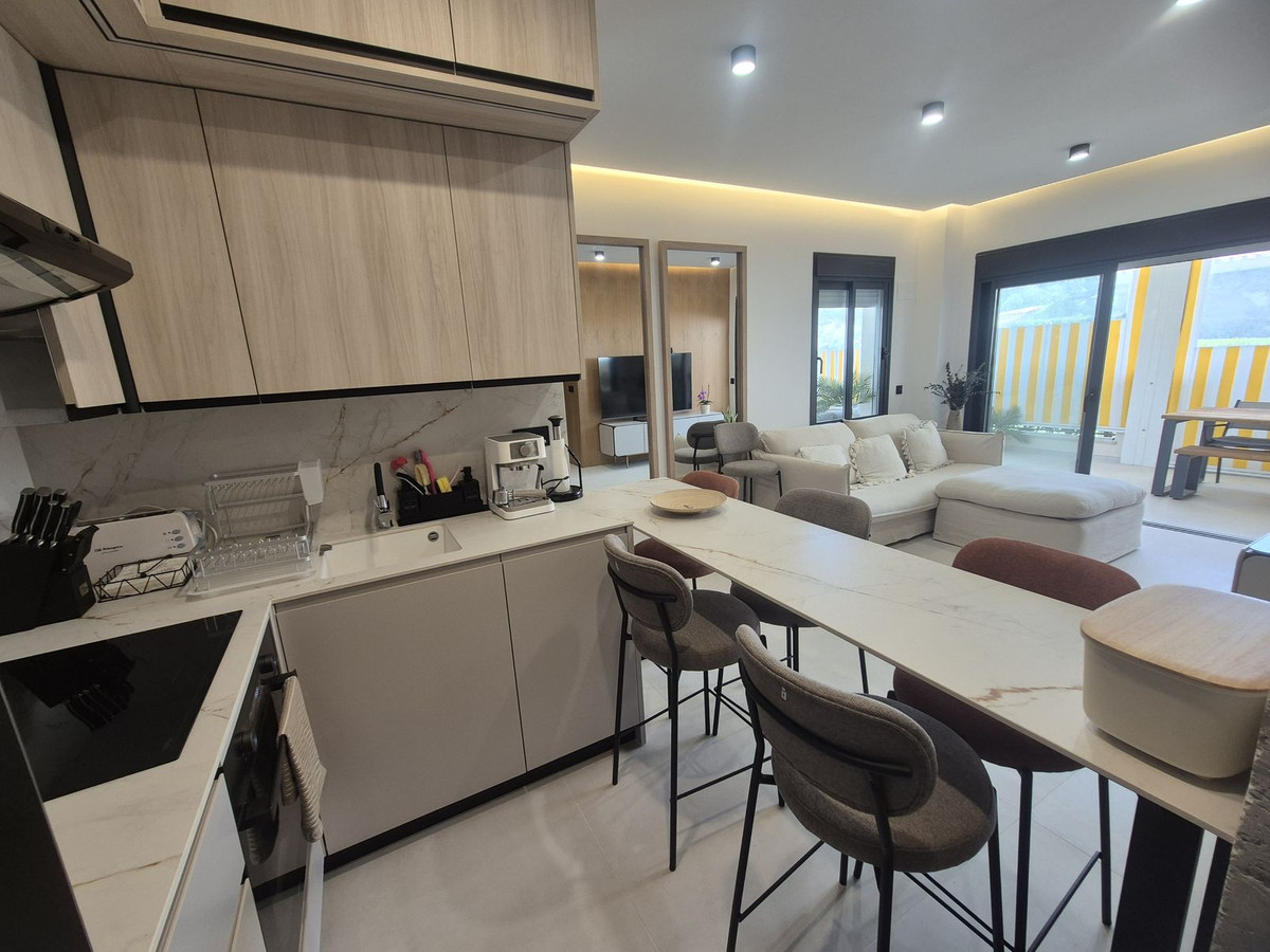 2 Bedroom Apartment for Sale in Puerto Banús — view 15