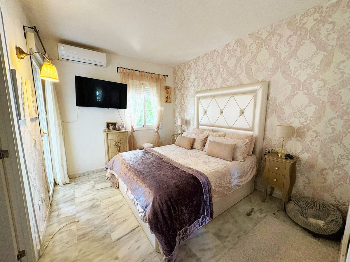 3 Bedroom Villa for Sale in Bel Air — view 10