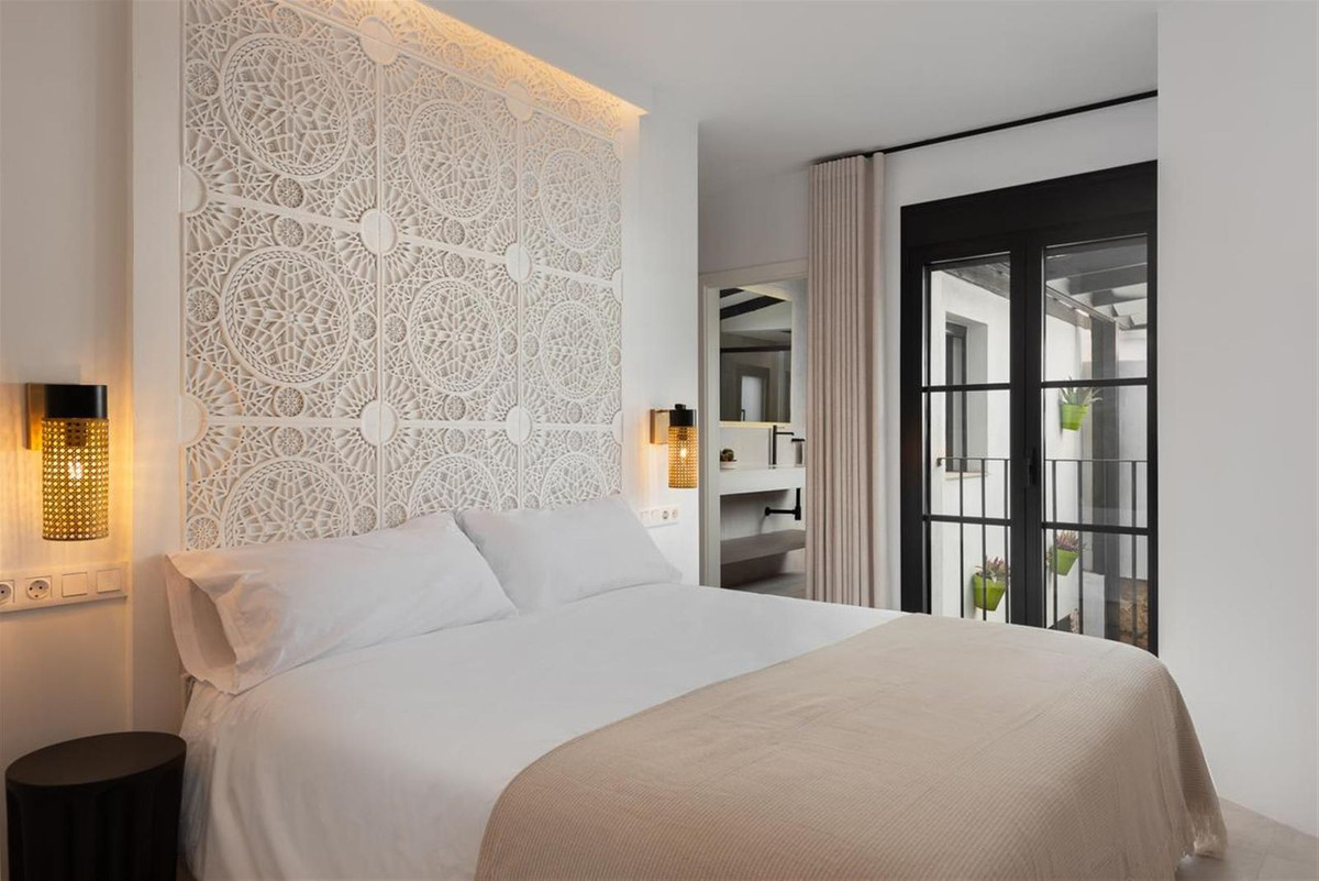 5 Bedroom Villa for Sale in Marbella — 4