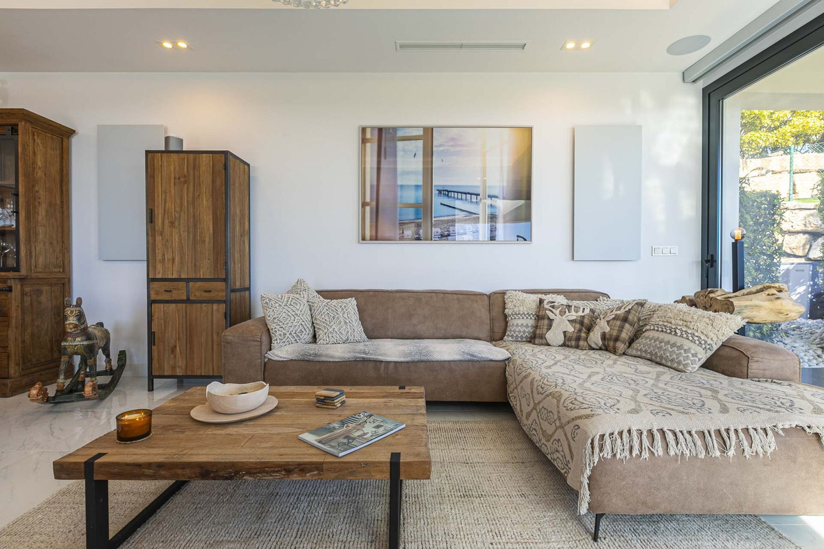 4 Bedroom Villa for Sale in Benahavís — 7