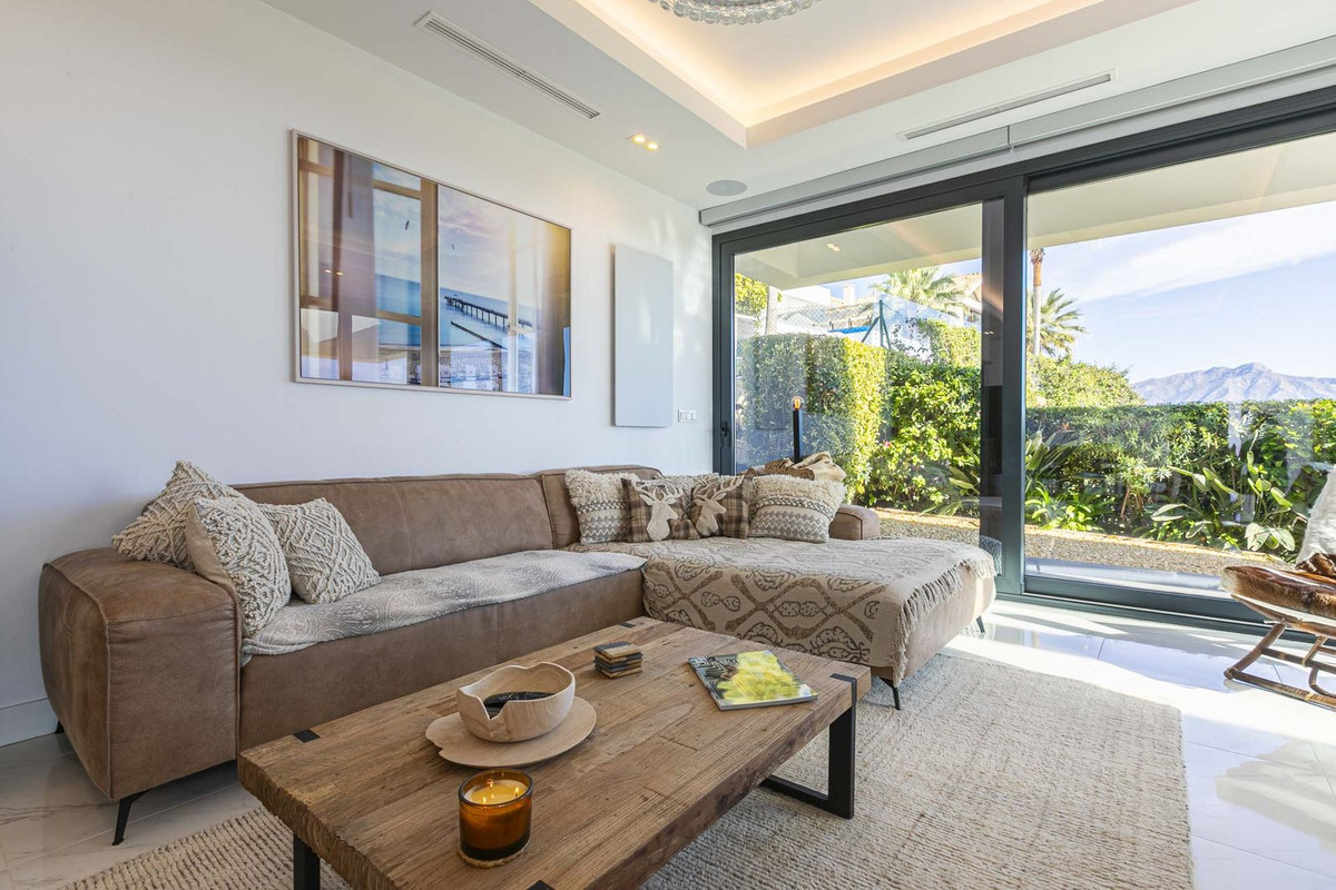 4 Bedroom Villa for Sale in Benahavís — view 10