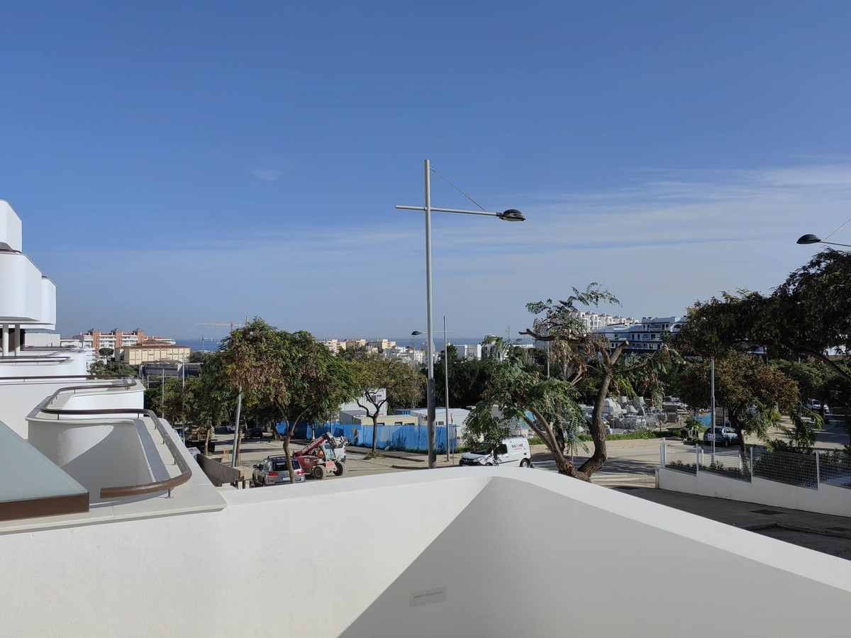 4 Bedroom Apartment for Sale in Estepona