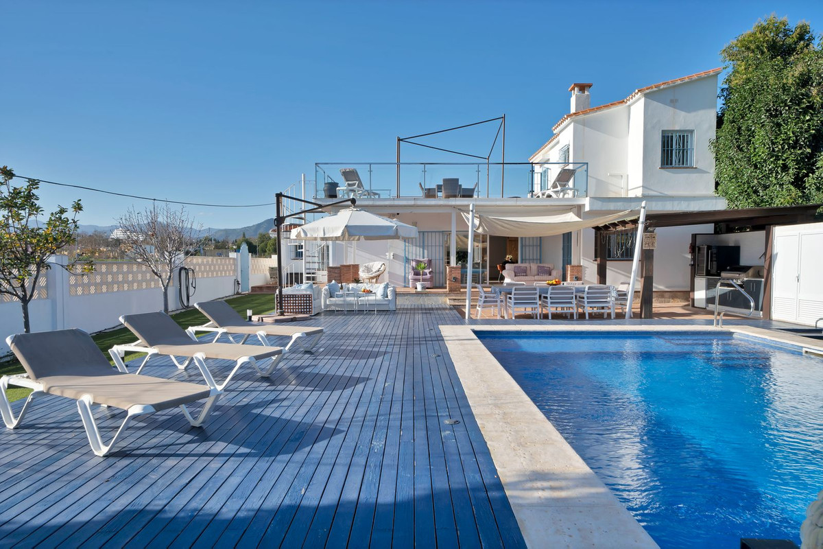 4 Bedroom Villa for Sale in San Pedro de Alcántara — view 11