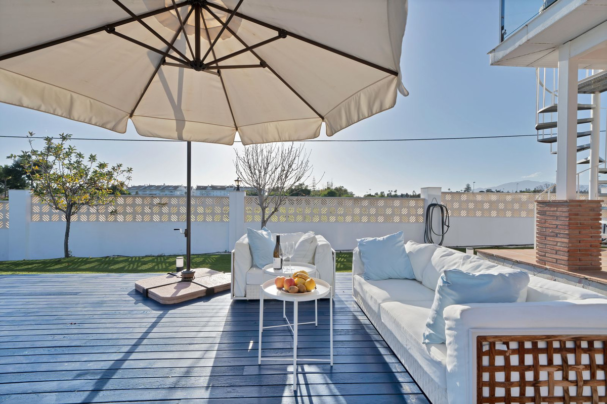 4 Bedroom Villa for Sale in San Pedro de Alcántara — view 14