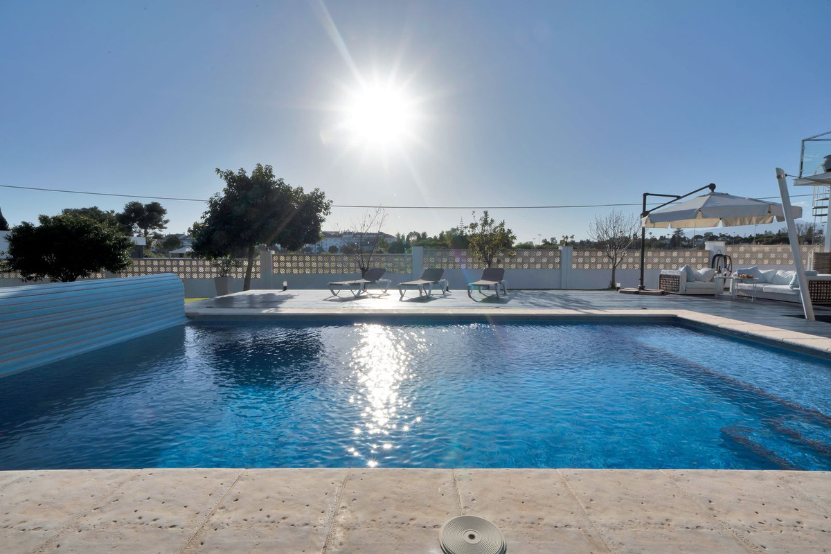 4 Bedroom Villa for Sale in San Pedro de Alcántara — 5