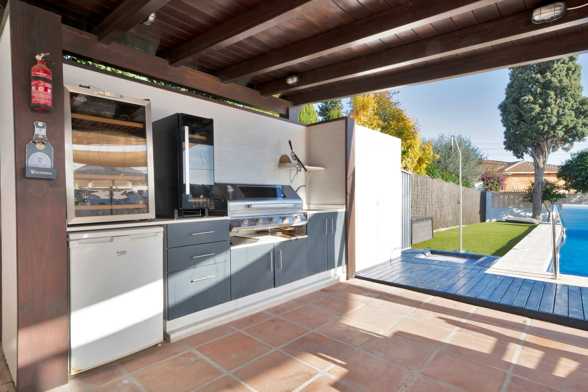 4 Bedroom Villa for Sale in San Pedro de Alcántara — 6
