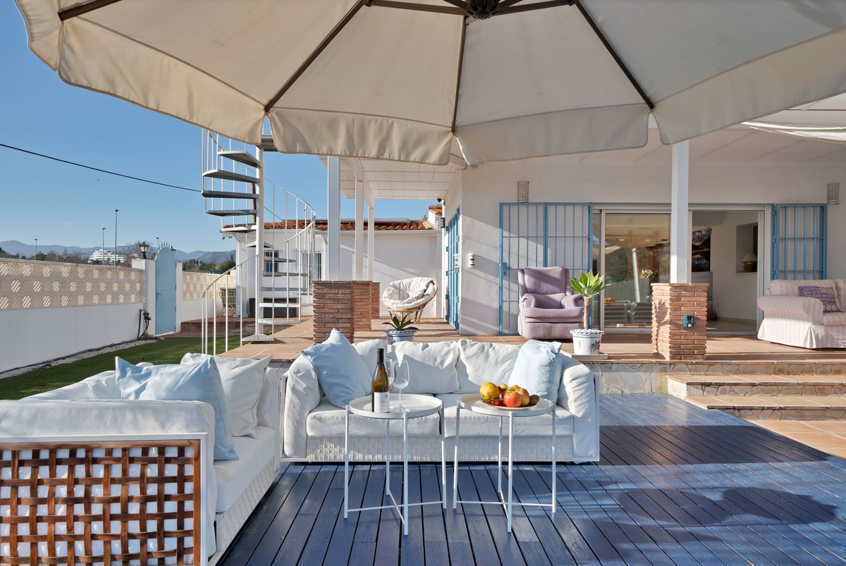 4 Bedroom Villa for Sale in San Pedro de Alcántara — 8