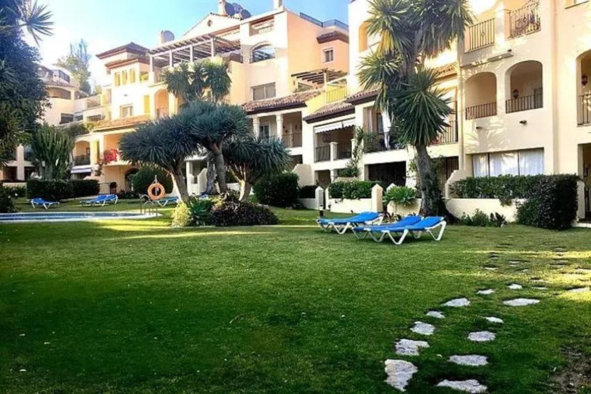 2 Bedroom Apartment for Sale in Guadalmina Alta