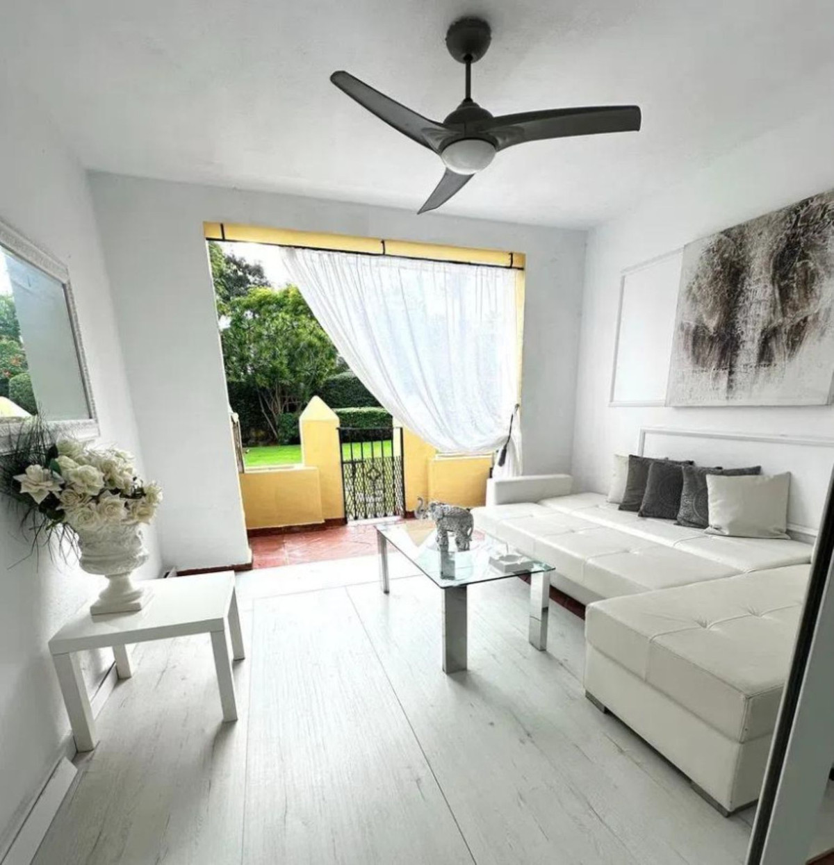 2 Bedroom Apartment for Sale in Guadalmina Alta — 2