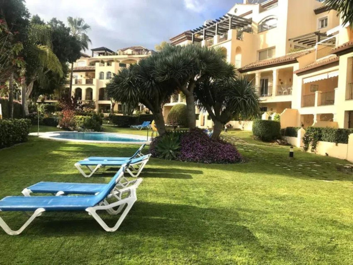 2 Bedroom Apartment for Sale in Guadalmina Alta — view 10