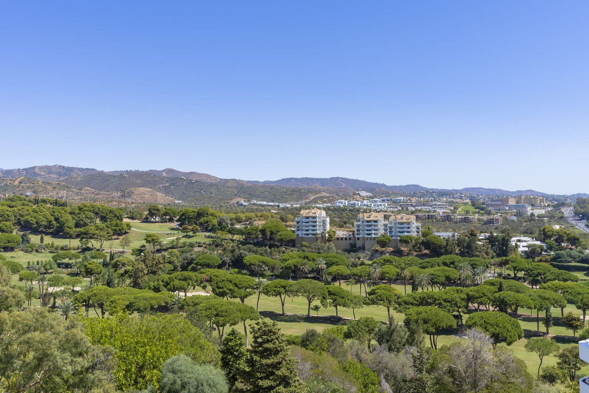 3 Bedroom Apartment for Sale in Marbella — 9