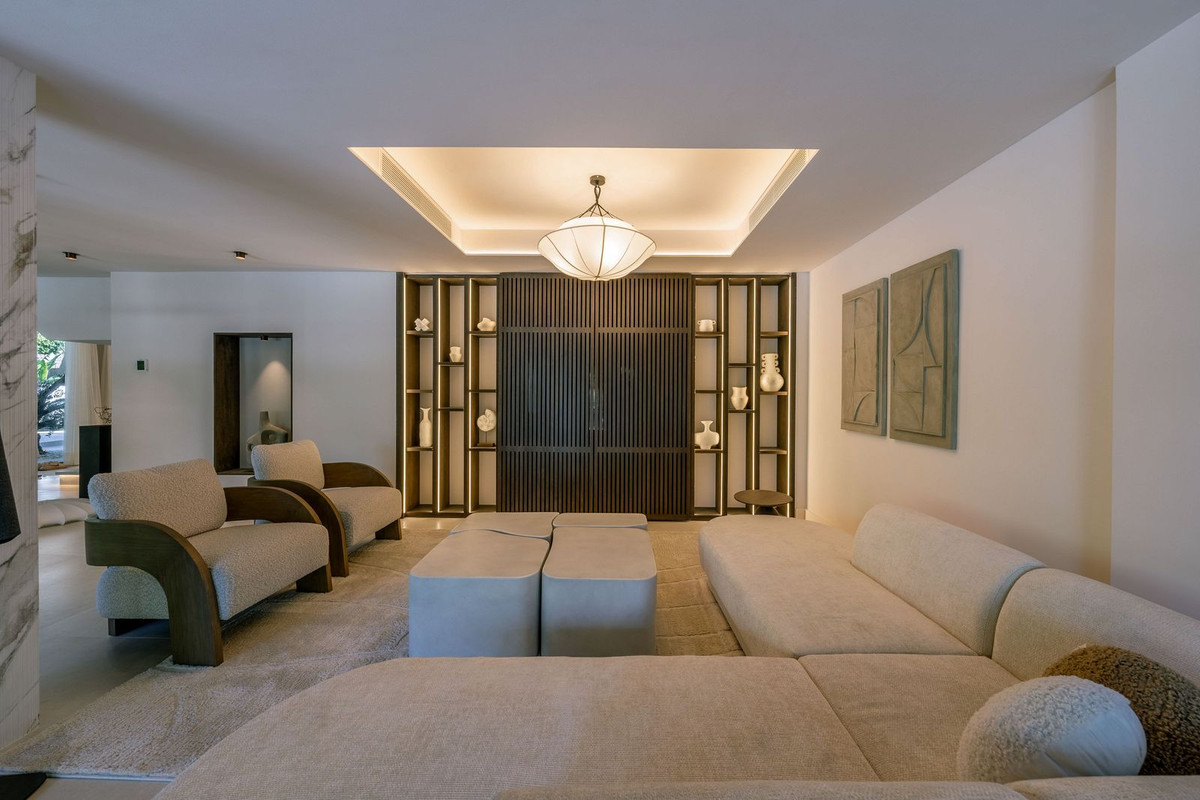 5 Bedroom Villa for Sale in Nueva Andalucía — 7
