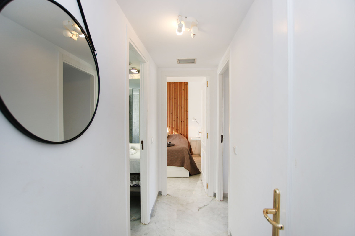 3 Bedroom Apartment for Sale in Nueva Andalucía — view 12