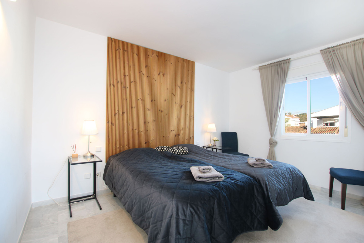 3 Bedroom Apartment for Sale in Nueva Andalucía — view 18