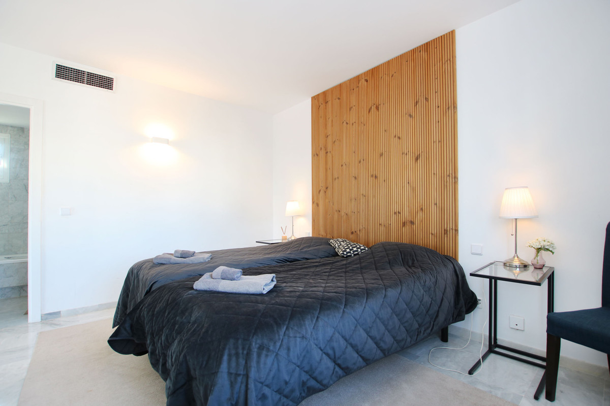 3 Bedroom Apartment for Sale in Nueva Andalucía — view 19