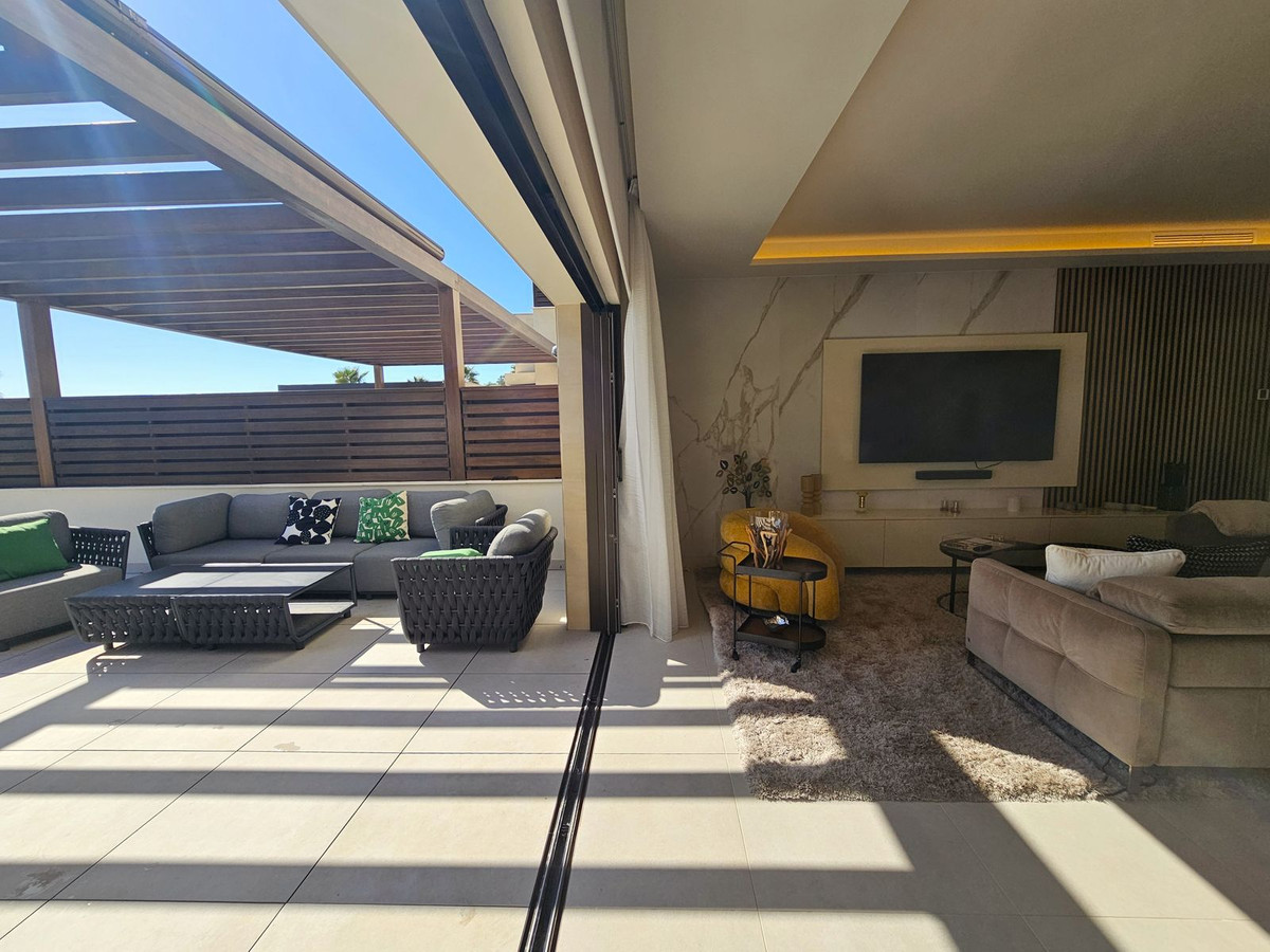 4 Bedroom Villa for Sale in New Golden Mile — view 16
