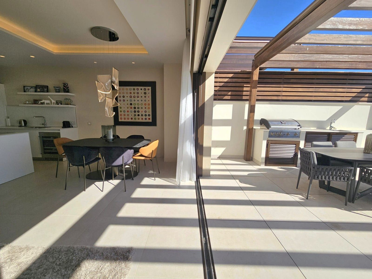 4 Bedroom Villa for Sale in New Golden Mile — view 17
