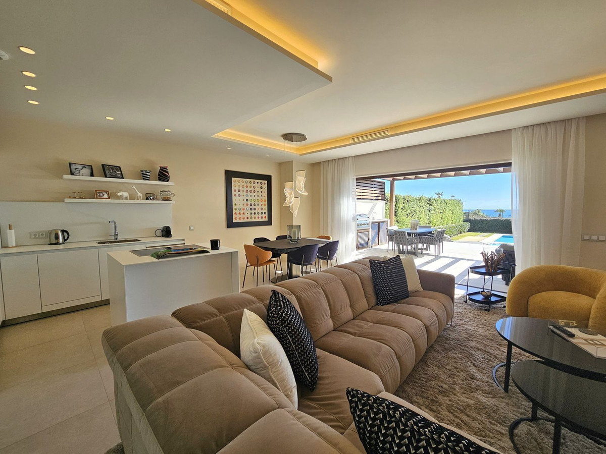 4 Bedroom Villa for Sale in New Golden Mile — 7