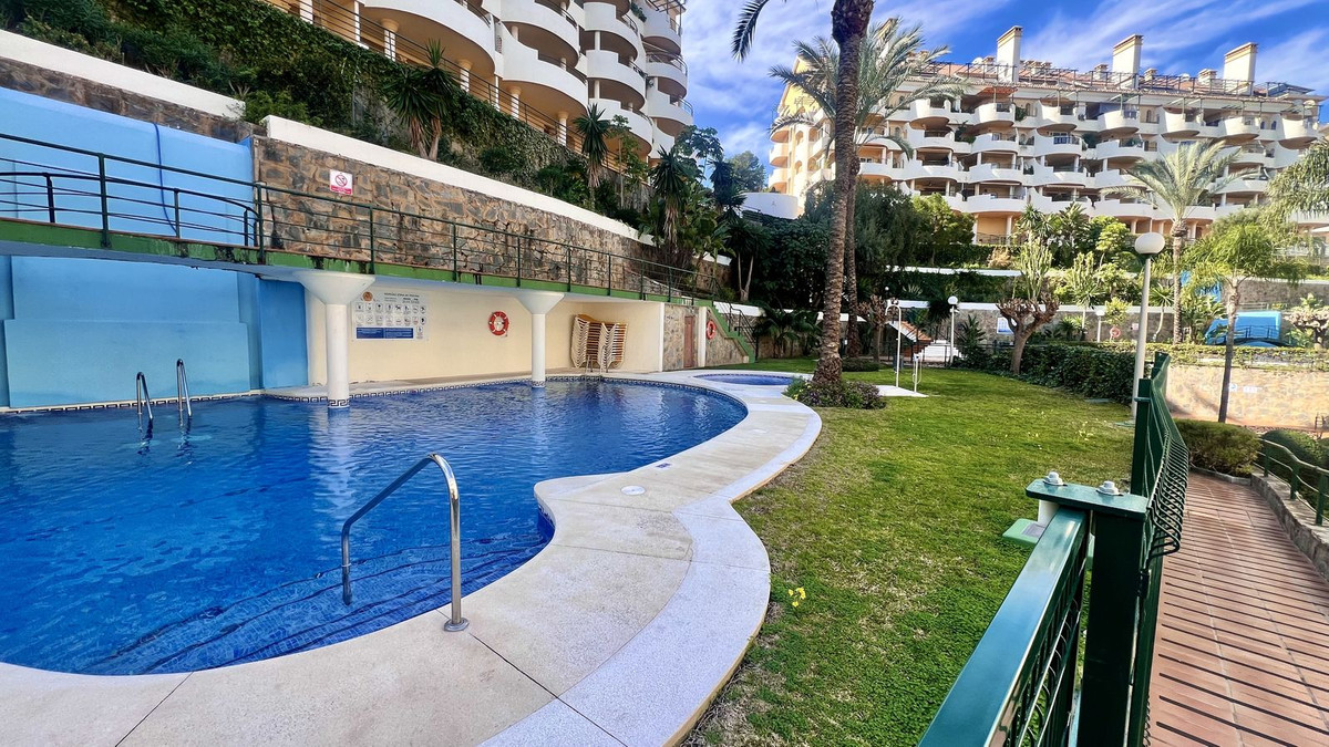 3 Bedroom Apartment for Sale in Nueva Andalucía — 7