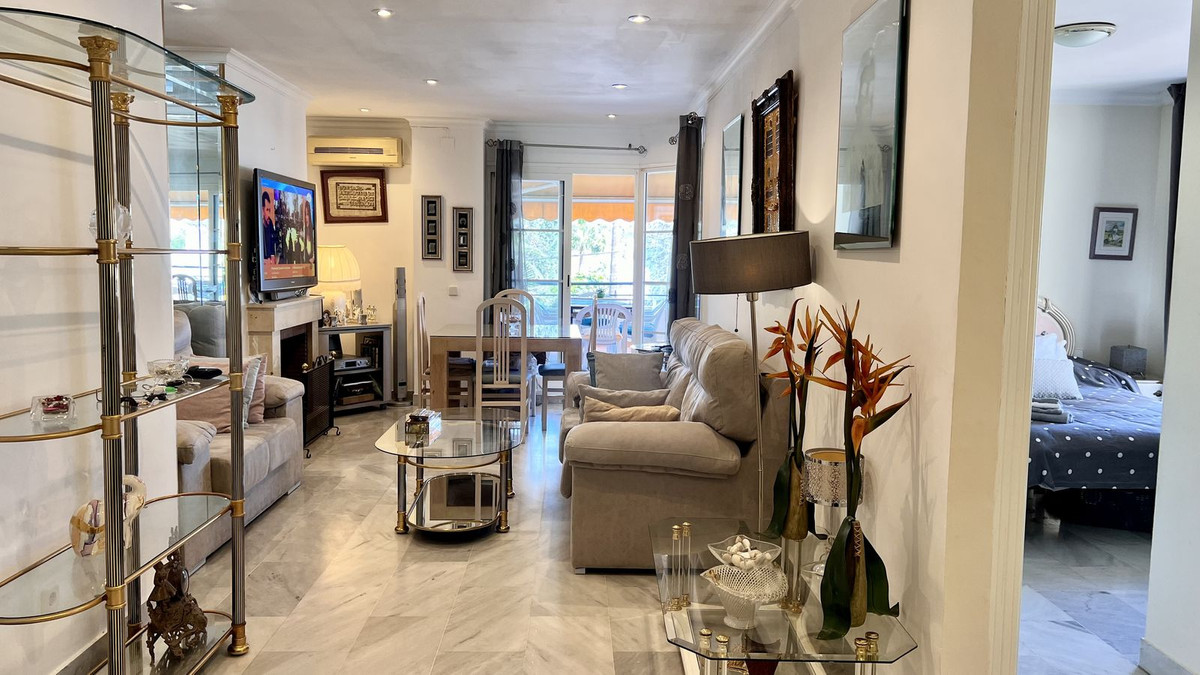 3 Bedroom Apartment for Sale in Nueva Andalucía — 9