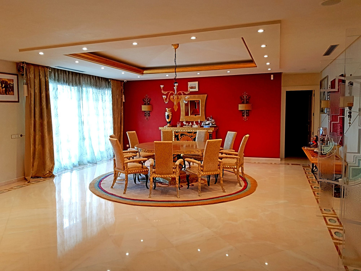 4 Bedroom Apartment for Sale in New Golden Mile — view 10