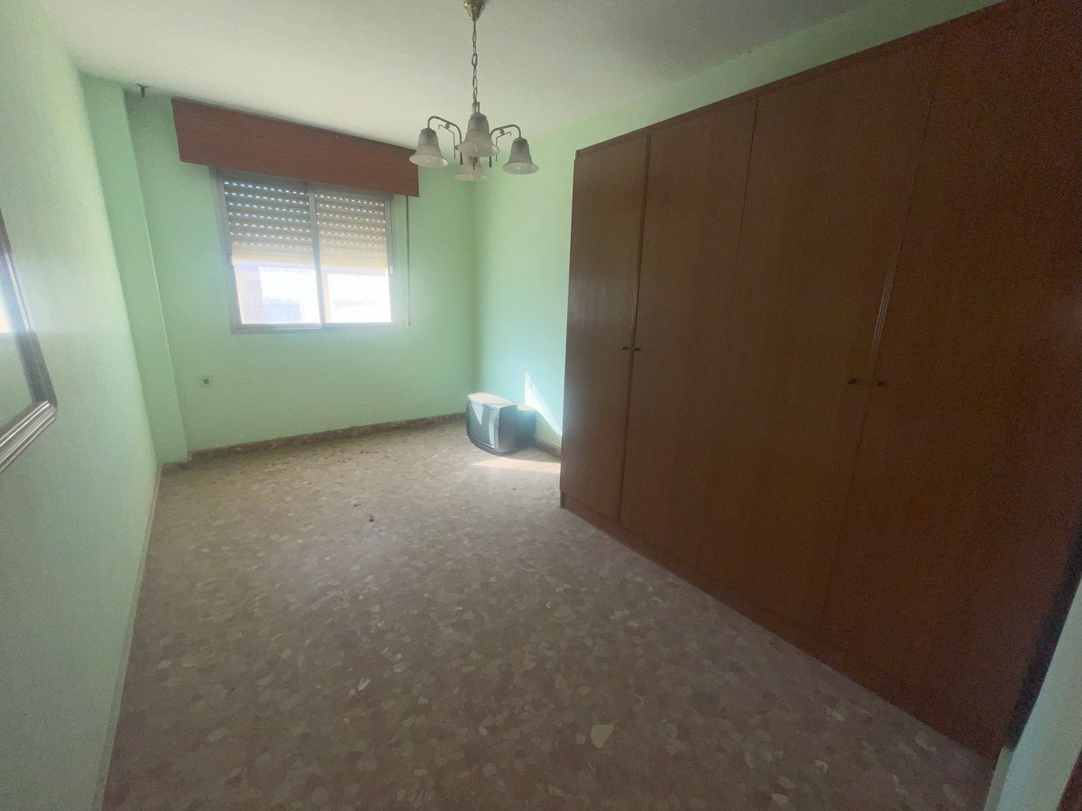 3 Bedroom Apartment for Sale in Estepona — 4