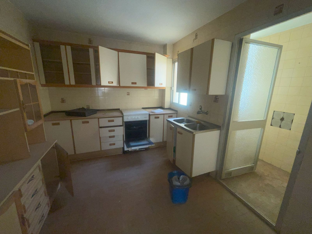 3 Bedroom Apartment for Sale in Estepona — 5