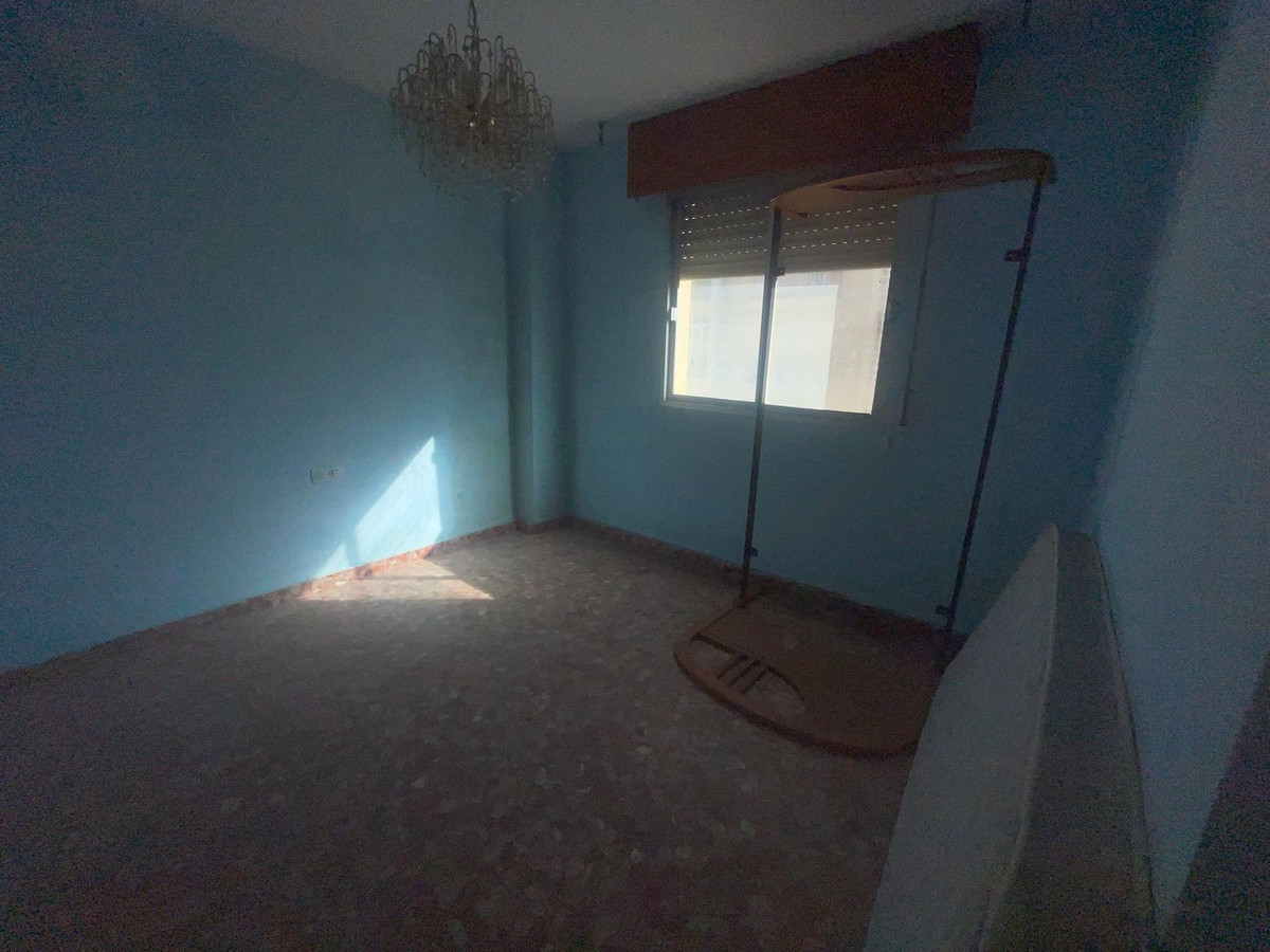 3 Bedroom Apartment for Sale in Estepona — 9