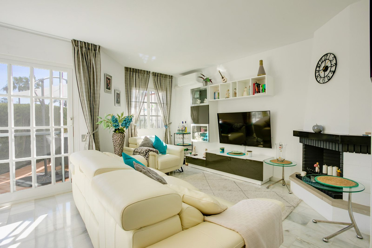 3 Bedroom Villa for Sale in Bel Air — 2