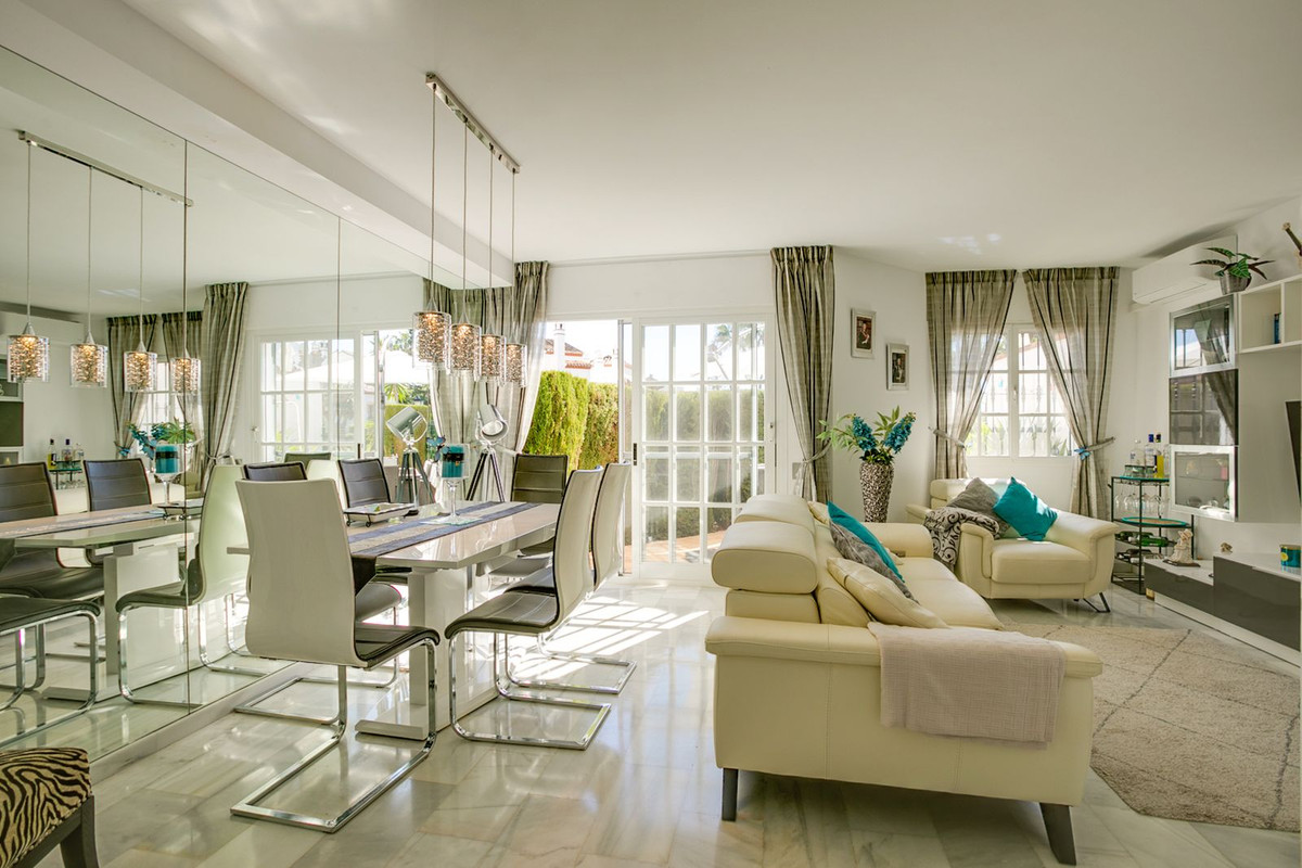 3 Bedroom Villa for Sale in Bel Air — 3