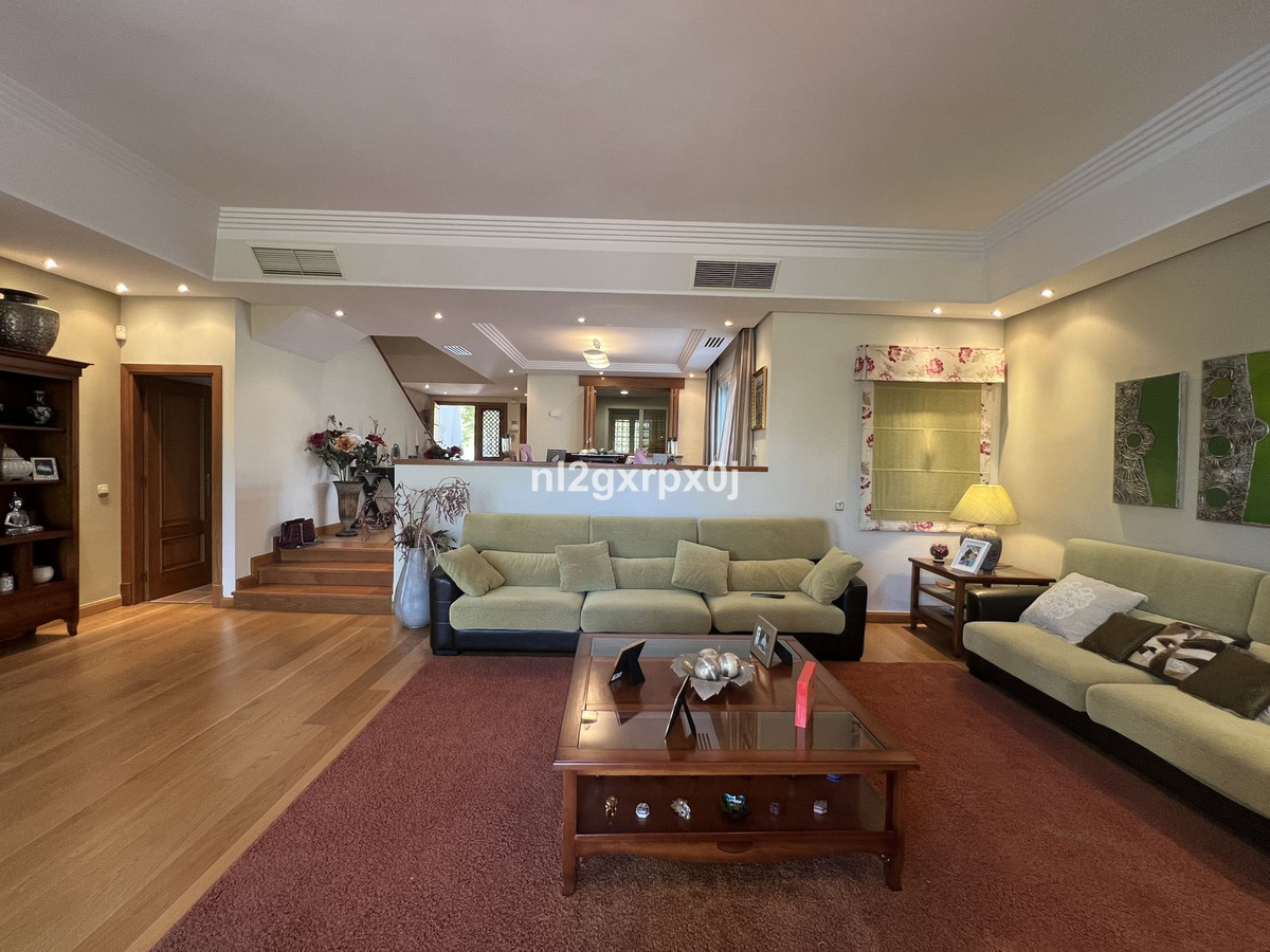 3 Bedroom Villa for Sale in Costalita — 8